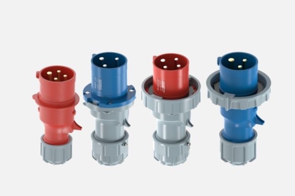 What are the different types of industrial plugs? | CHBEB
